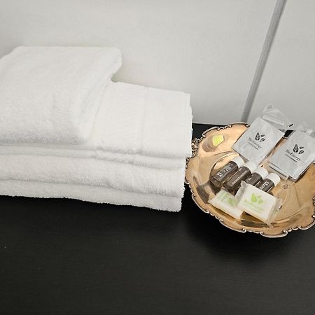Aparthotel Victoria Royal Garden Como Zewnętrze zdjęcie