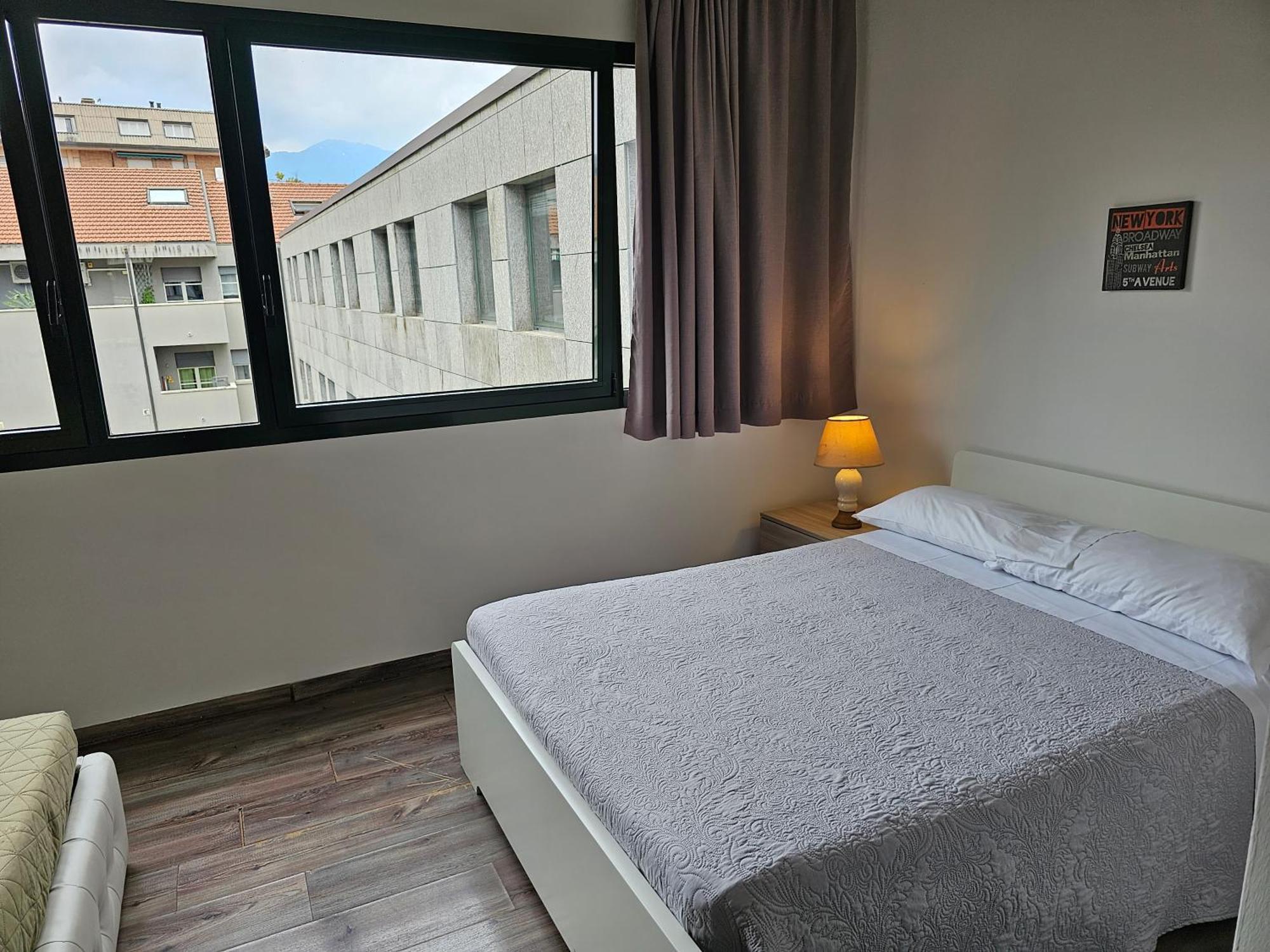 Aparthotel Victoria Royal Garden Como Zewnętrze zdjęcie