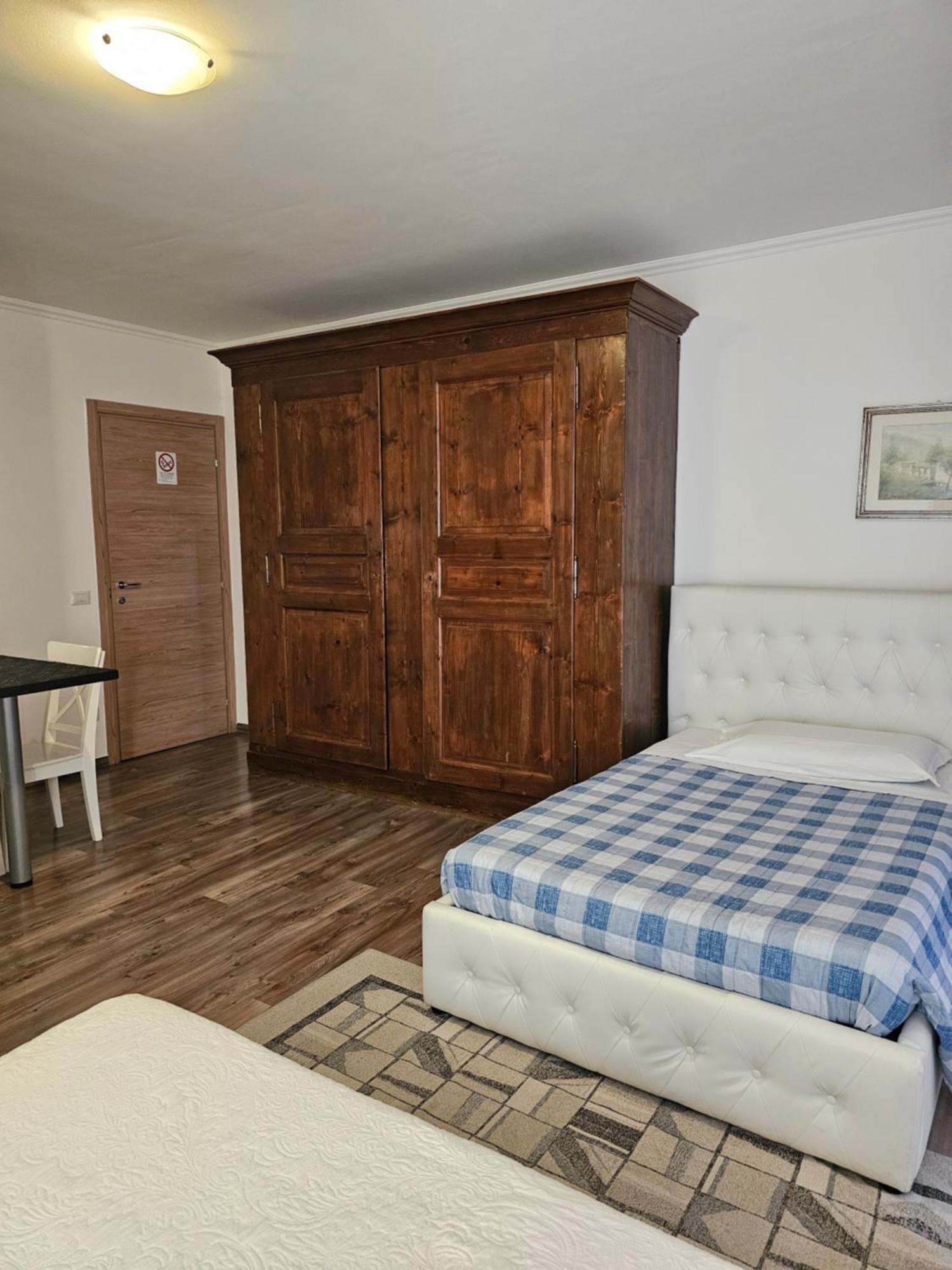 Aparthotel Victoria Royal Garden Como Zewnętrze zdjęcie