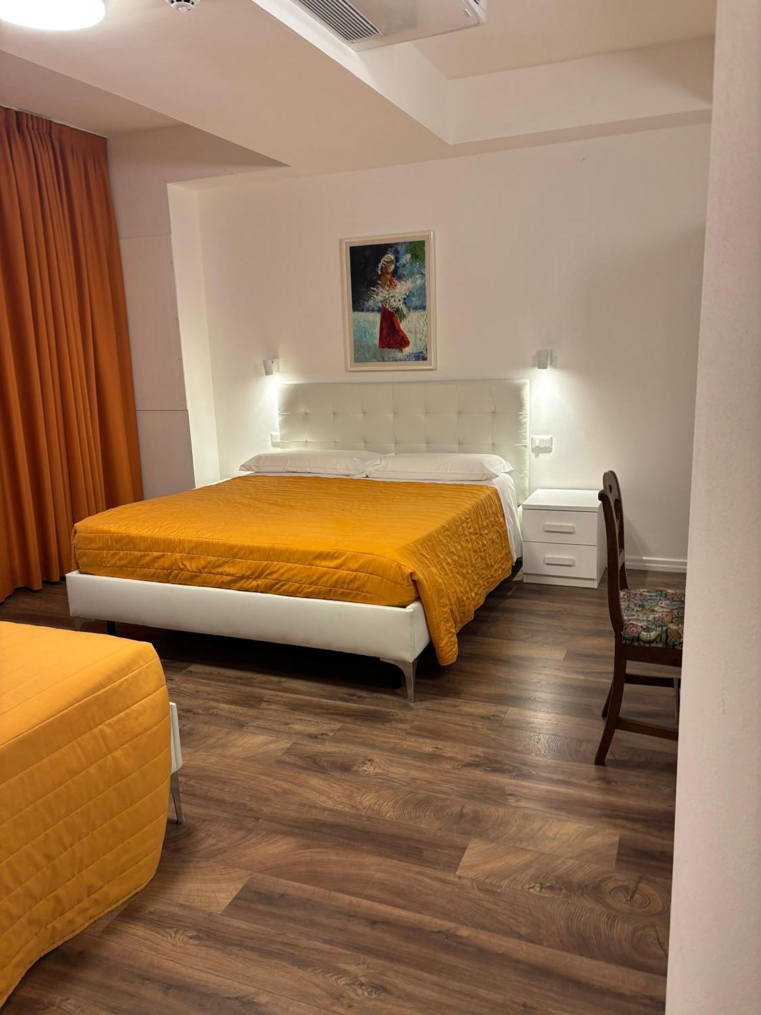 Aparthotel Victoria Royal Garden Como Zewnętrze zdjęcie