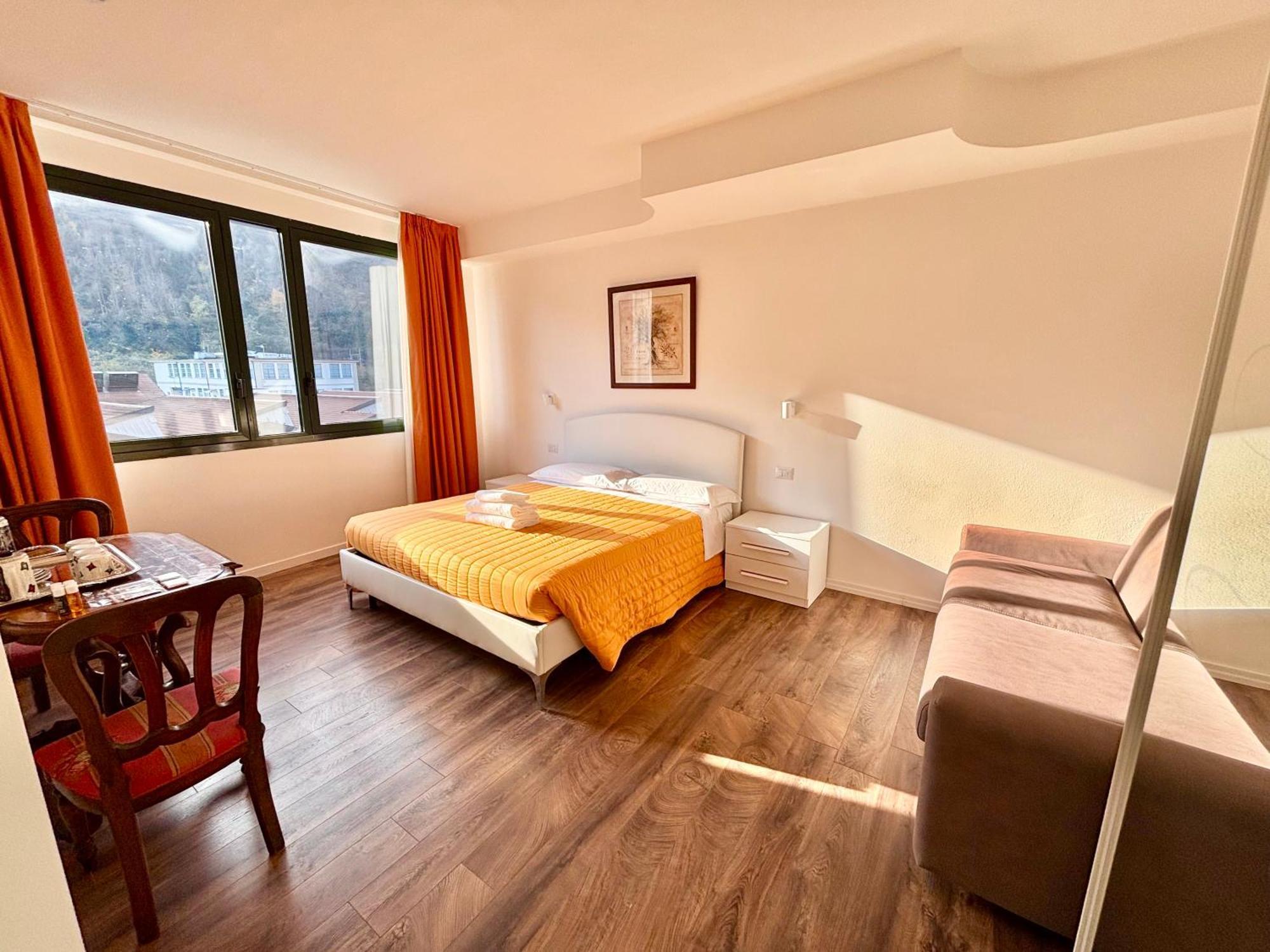 Aparthotel Victoria Royal Garden Como Zewnętrze zdjęcie