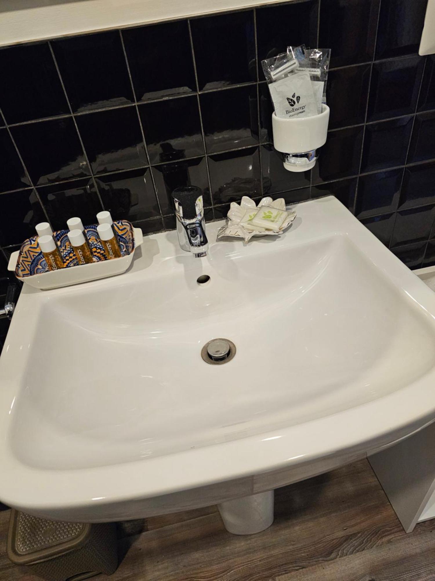 Aparthotel Victoria Royal Garden Como Zewnętrze zdjęcie